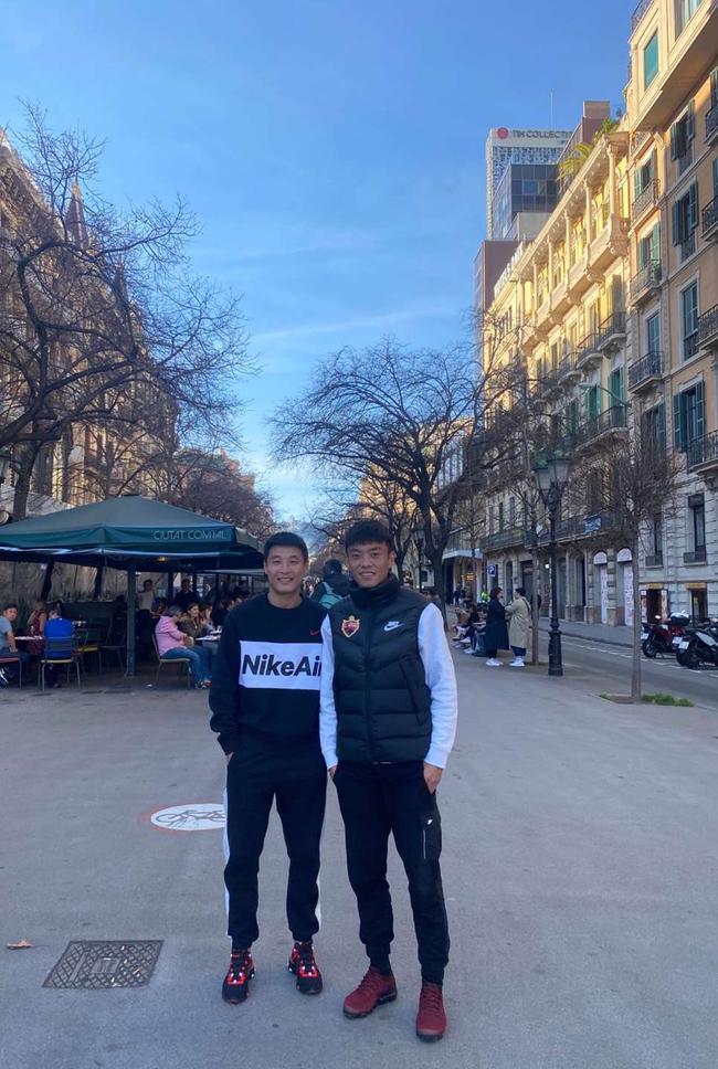 深足现场观看西班牙人保级战 武磊与东亚老友重逢