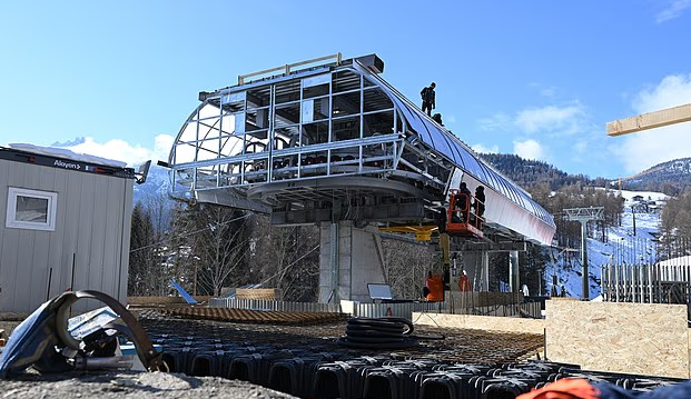 米兰冬奥会开门黑：场馆仍未竣工 比赛中停电了