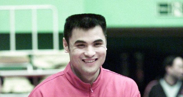 回顾"战神"刘玉栋青涩照