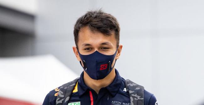 泰国车手阿尔本原本f1葡萄牙大奖赛是泰国车手亚历山大-阿尔本弥补在
