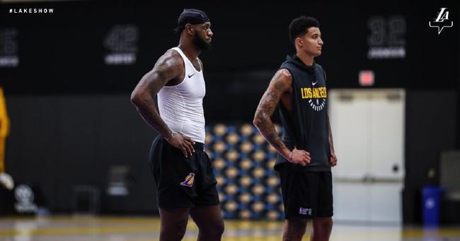 斗地主还缺一个！