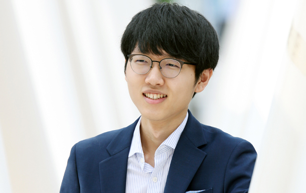 申真谞5分刷新朴廷桓纪录连续两月领跑韩国榜