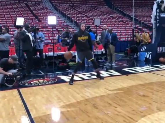 库里赛前控球练习炉火纯青