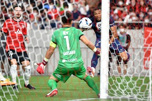 热身赛-萨拉维亚姆巴佩进球 巴黎3比0胜浦和红钻！