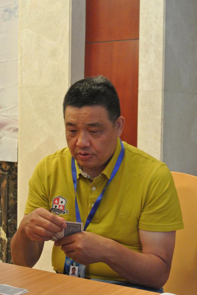 锦烁桥牌俱乐部主席王大德