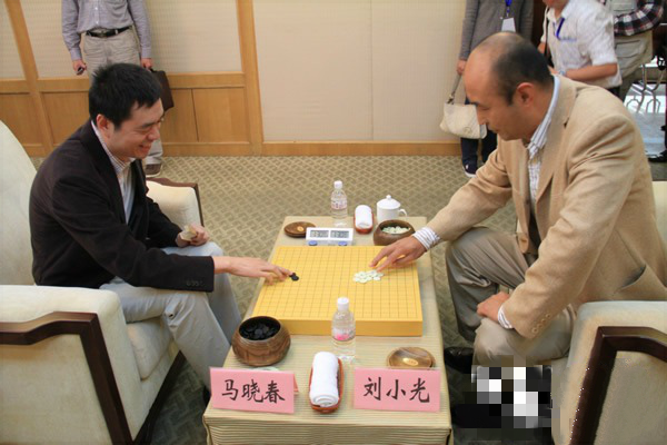 资料图:刘小光与马晓春对弈(来源:网络)决赛为五局三胜制,五番棋决赛