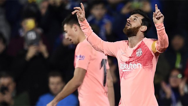 西甲金靴争夺进入最后冲刺阶段本泽马状态火热姆巴佩转会传闻再起波澜