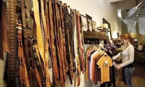 各式各样的牛仔装备