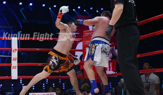 阿斯哈提猛击“白水牛”