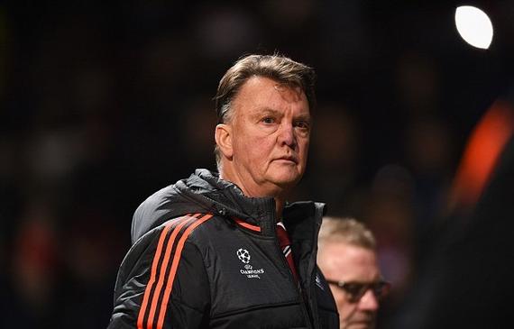 范加尔遭到了多方抨击