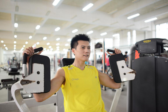 张晨撰最帅男排俱乐部队报重磅来袭