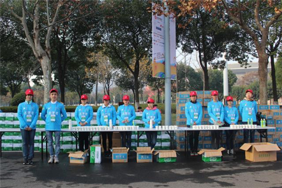 幕后英雄辛苦了。