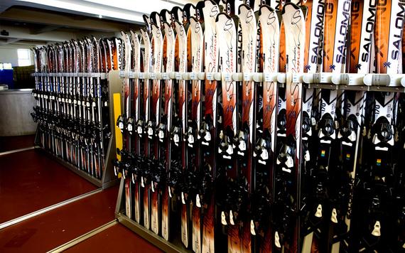 崇礼万龙滑雪场雪具大厅介绍