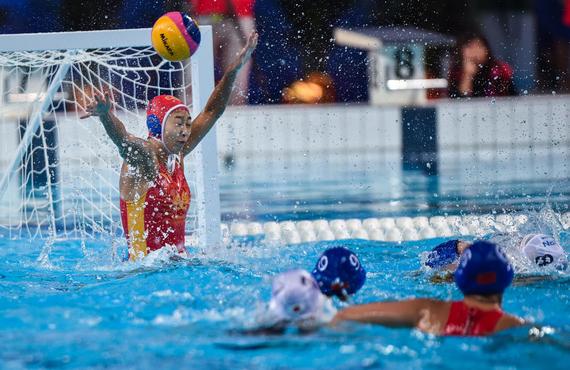 中国女水大胜日本