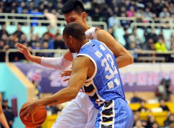 许钟豪不冷静动作抱摔莫里斯