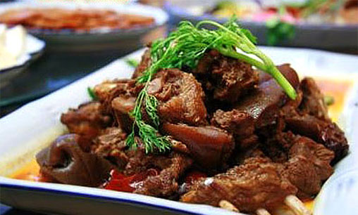 王五狗肉。