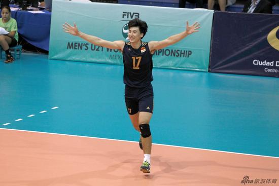 于垚辰撰苏男排队报 高颜值或成新男神