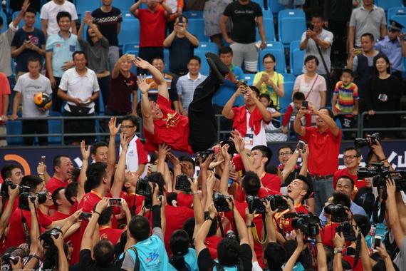 亚锦赛中国男篮重回巅峰是2015年的难忘瞬间