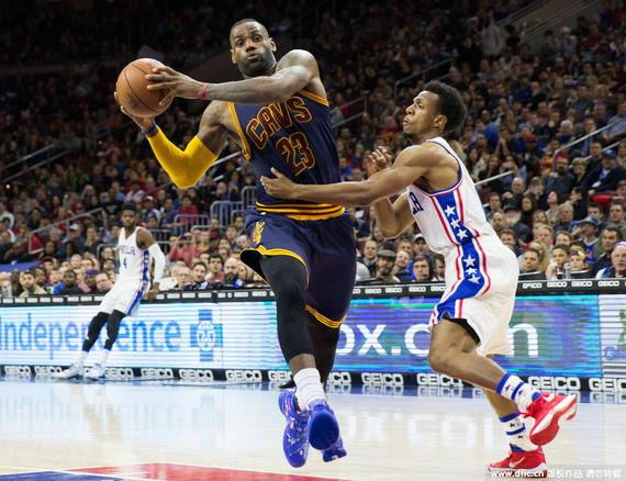 詹皇率队客场挑落76人