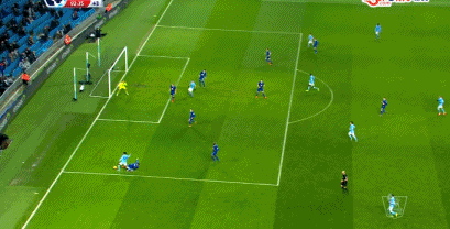 斯特林被铲倒裁判毫无表示