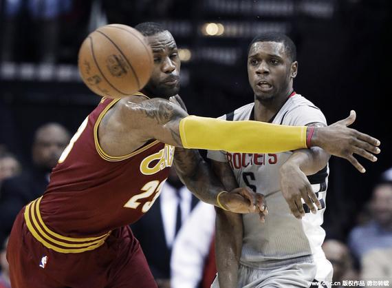 骑士半场领先火箭