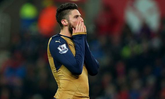 吉鲁失单刀，阿森纳连平仍领跑