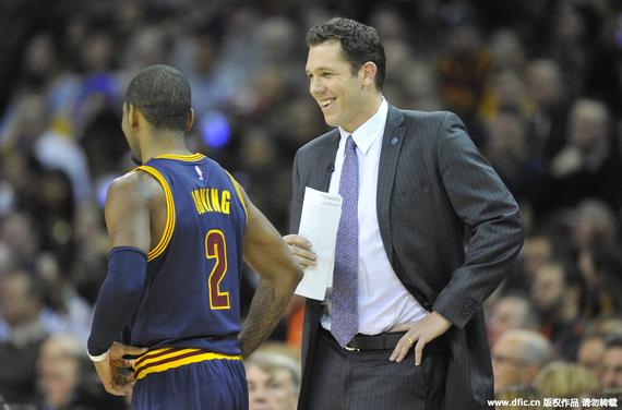 背影落寞的欧文