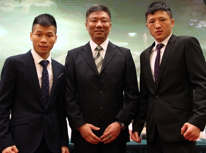 李频(中)和吕斌张家玮合影