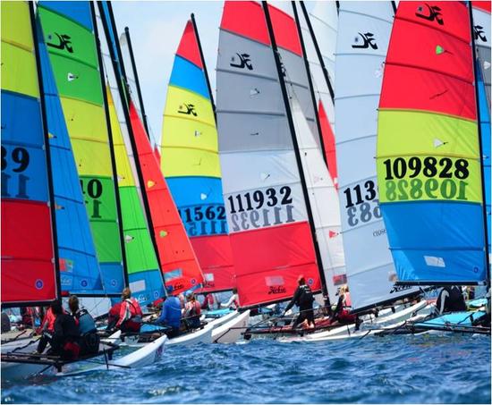 霍比帆船世锦赛龙岐湾启动