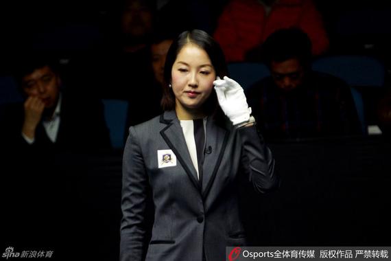 美女裁判诸瑛