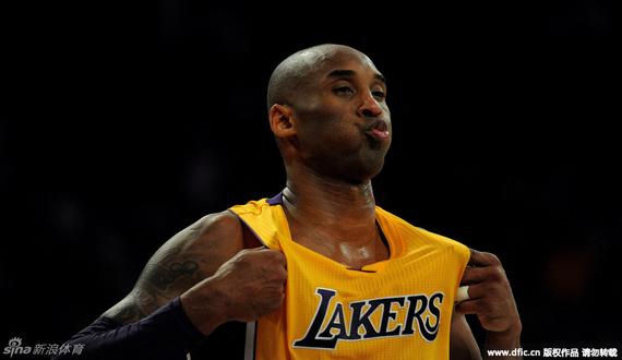 科比帮助湖人终止10连败