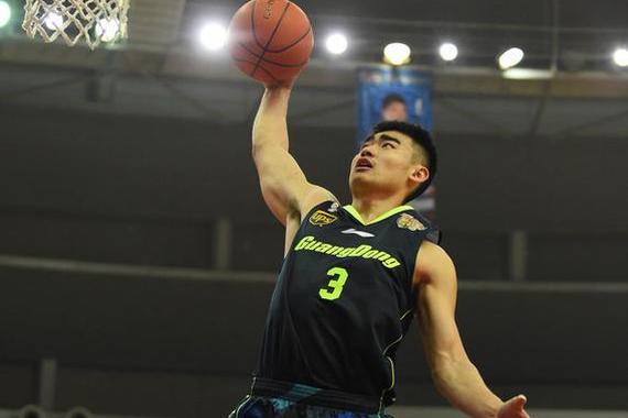 广东队客场战胜佛山