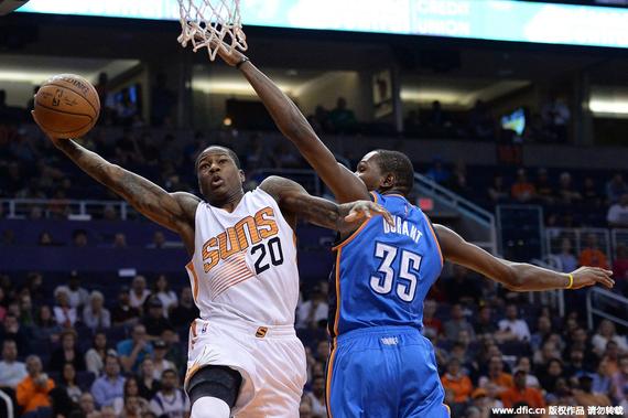 雷霆客场过关击败太阳