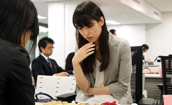 日本将棋美女山口惠梨子
