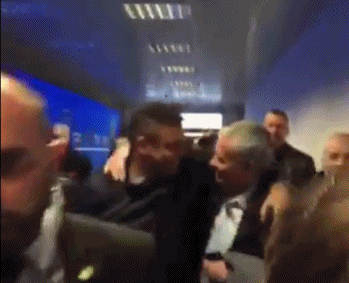 罗纳尔多和穆里尼奥通道寒暄