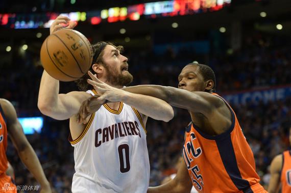 杜兰特和威少的双少组合没有发威