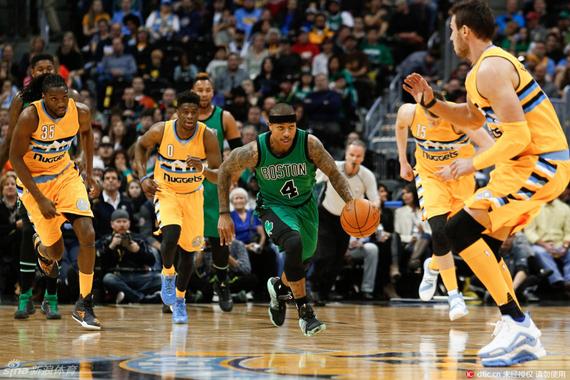 小刺客率队拿下掘金