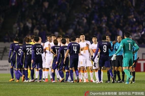 广岛三箭在亚冠中接连负于鲁能和首尔