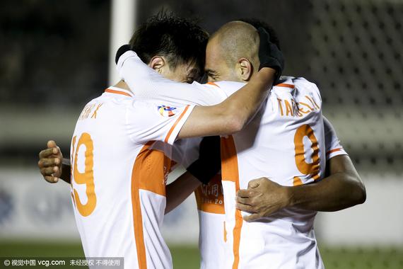 鲁能客场击败广岛