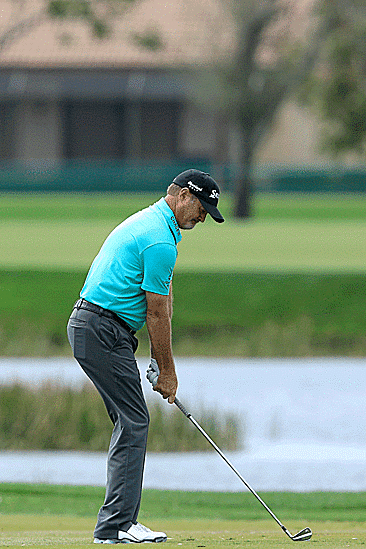 从动图看美巡球员如何挥杆肩腰胯三合一才是王道