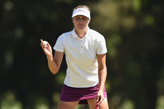 瑞典选手卡米拉-伦纳夫半程领先