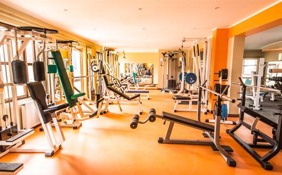 健身房的器材干净吗？