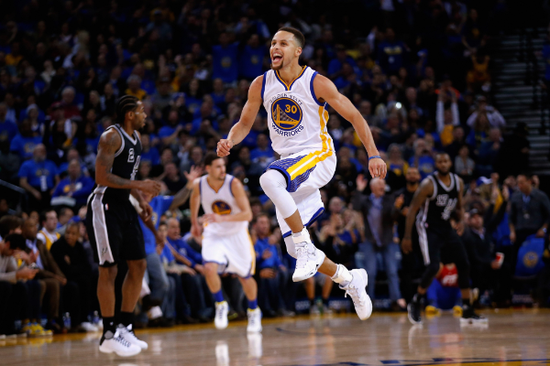 库里的球鞋业务蒸蒸日上