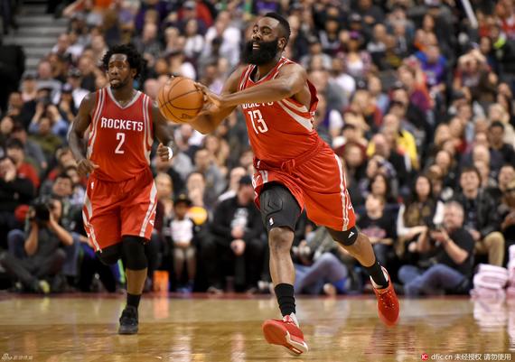 哈登客串控卫？没问题