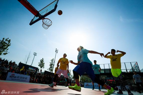 新浪3V3篮球联赛比赛现场