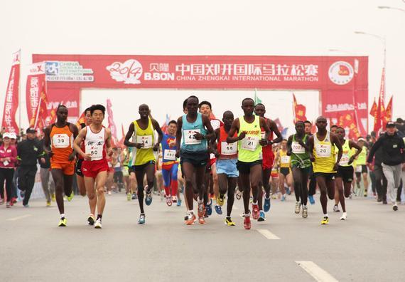 郑开马拉松迎来10周年庆，将为跑友打造特色号码簿。