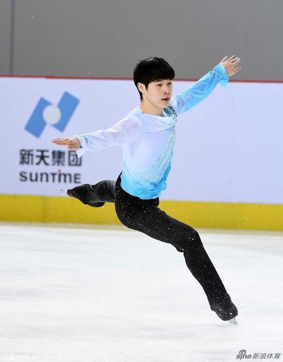 北京时间3月17日,2016年国际滑联世界青少年花样滑冰锦标赛在匈牙利