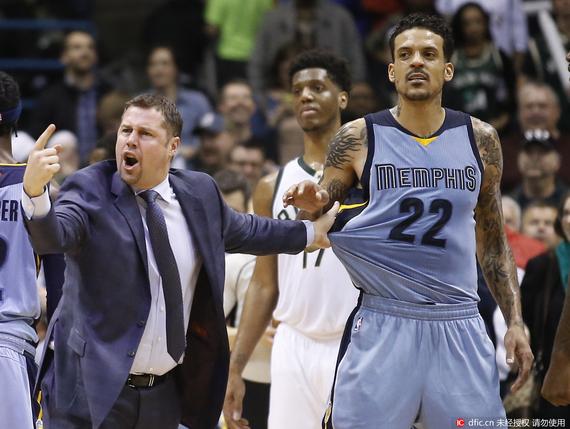 巴爷被带绿帽了……