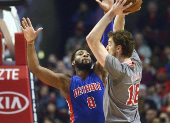 加索尔篮板破10000