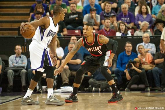 开拓者击败国王